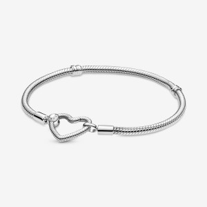 Pandora Moments Heart Closure Snake Charm Bracelets Sterling Silver | 9016-YGPIZ